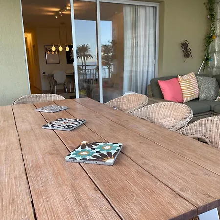 Epis - Large Luxury With Sea View Apartamento