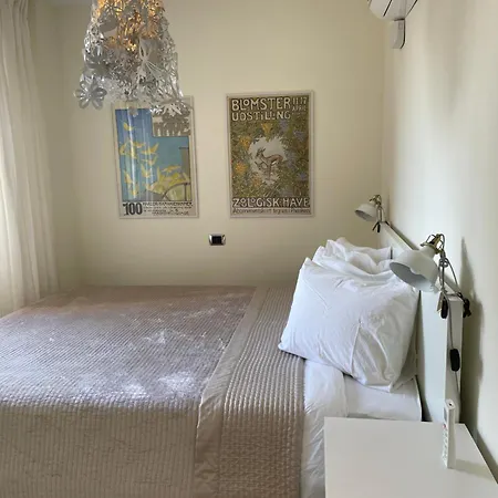 - Large Luxury With Sea View